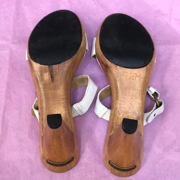 Shoes - Picture 4 of 6